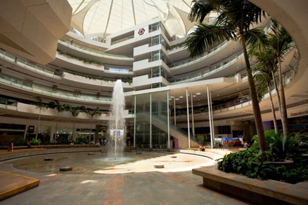 lcg-group-about-3-min